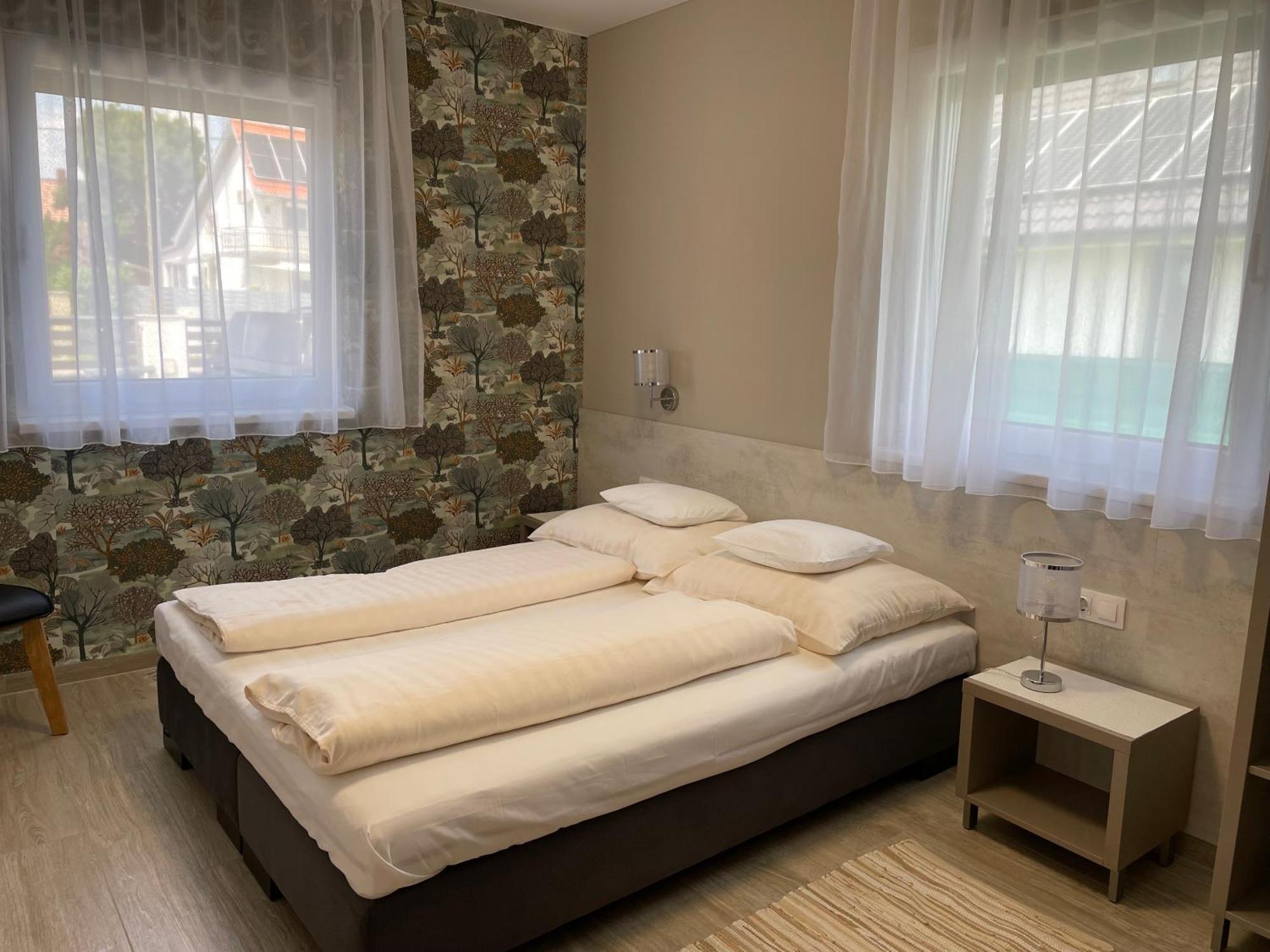 Royalhill Apartman Vonyarcvashegy Exterior photo